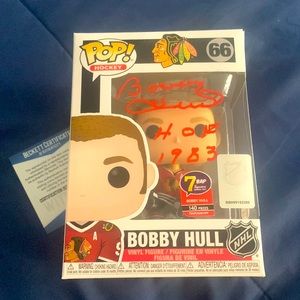 Mint Condition Authentic Bobby Hull Signed funko pop with Certification!!